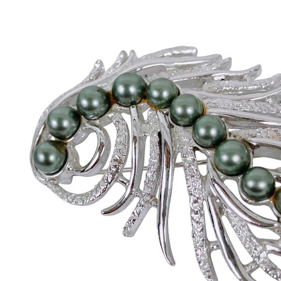 VTG Signed Sarah Coventry 60s Silver Tone Feather Brooch Green Faux Pearls - Picture 13 of 14
